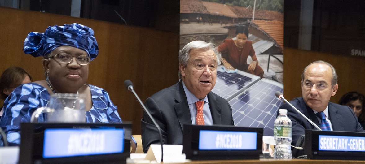 l to r: Ngozi Okonjo-Iweala, Co-Chair of the Global Commission on the Economy and Climate; Secretary General António Guterres; and Felipe Calderón Hinojosa, Honorary Chair of the Global Commission on the Economy and Climate, at the 2018 Global Commission Report Launch at United Nations Headquarters in New York, on 05 September 2018.