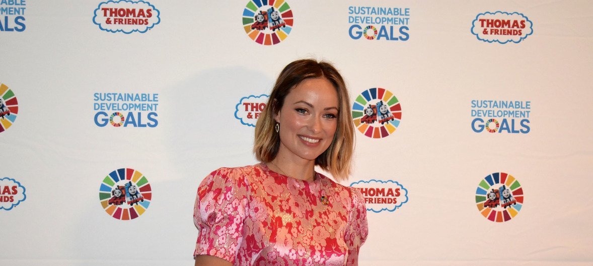 Olivia Wilde participó en la presentación de la colaboración entre la ONU y la serie Thomas y sus Amigos para promocionar los ODS entre los niños