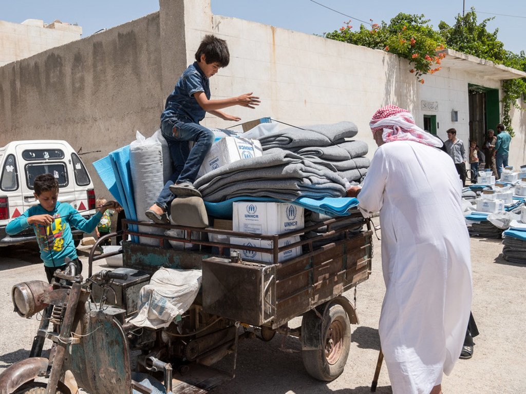 Le HCR continue de soutenir les familles qui retournent dans les zones rurales d'Alep en leur fournissant des articles de première nécessité (Archives).