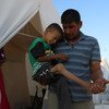 الطفل يامن، 11 سنة، نزح مع عائلته من ريف حمص الشمالي في 29 آب / أغسطس 2018، ويعيشون الآن في مخيم في ريف إدلب الشمالي. يعاني يامن من بطء في النمو ويتطلب رعاية طبية متخصصة يستحيل الحصول عليها بسبب تكرار نزوحه.