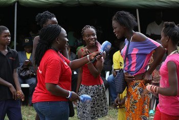 Rádio funciona há nove anos fazendo interagir ouvintes centro-africanos e cidadãos nacionais e internacionais 