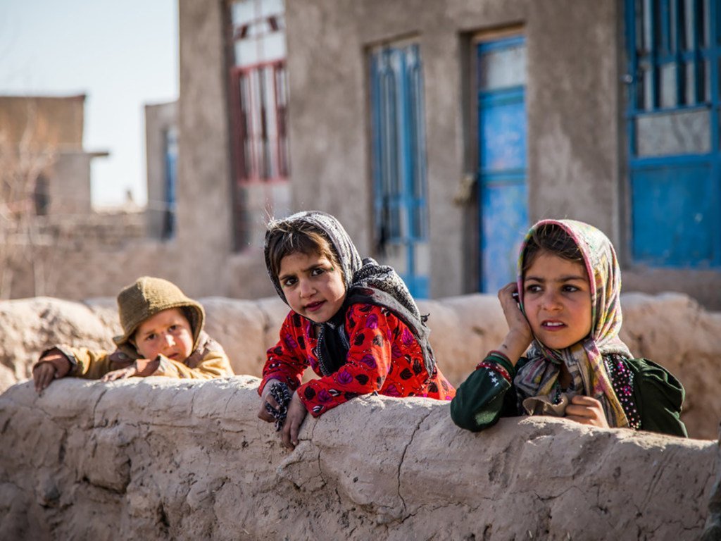 Des fillettes dans le village de Shade Bara, dans la province de Herat, en Afghanistan.