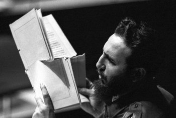 Fidel Castro of Cuba wrapping up his speech at the UN General Assembly in 1960. (file)
