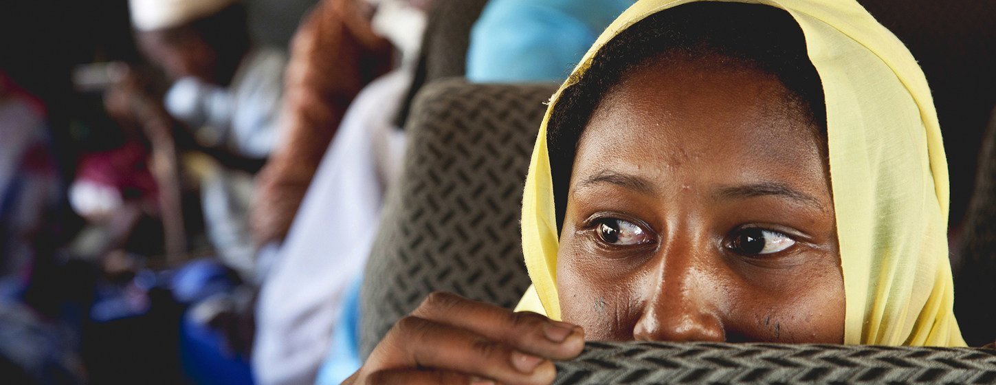 People internally displaced by conflict return home after spending more than seven years in a camp in Aramba, North Darfur. Aramba, Sudan. July 2011.
