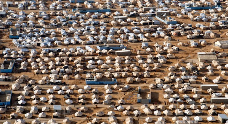 An aerial view of Zaíatri refugee camp near Mafraq, Jordan, host to tens of thousands of Syrians displaced by conflict. 7 December 2012.