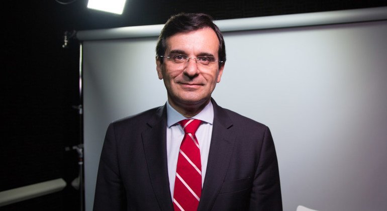 O Ministro da Saúde de Portugal, Adalberto Campos Fernandes, na sede das Nações Unidas, em Nova Iorque.