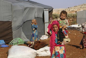Around 400 families have taken shelter in a makeshift camp north of Idlib, Syria, after fleeing violence to the south of the city in early September 2018.