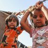 أطفال من بين 400 عائلة فرت في أيلول/سبتمبر 2018 إلى مخيمات مؤقتة شمال مدينة إدلب. 