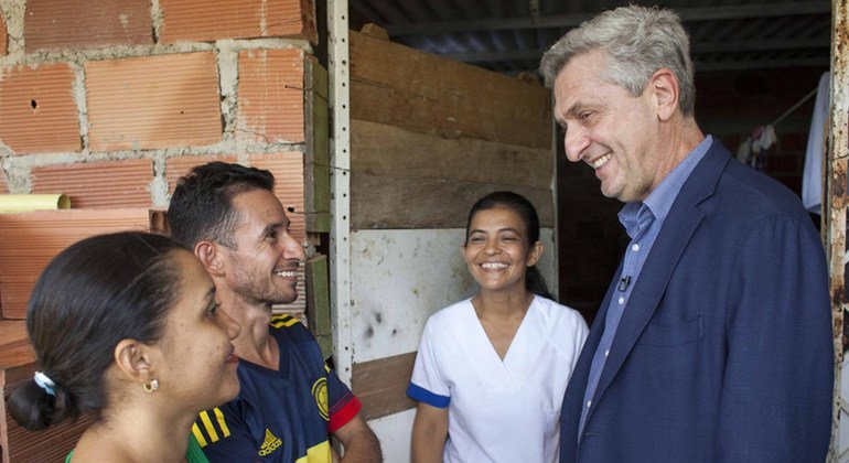 The High Commissioner Filippo Grandi visiting Venezuelans family at the Community of Manuel Beltran, Las Delicias, Cúcuta who have been received and hosted by Colombian IDP families.