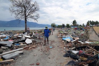 قرية مامبورو على جزيرة سولاويزي الأندونيسية دمرت بالكامل في زلزال