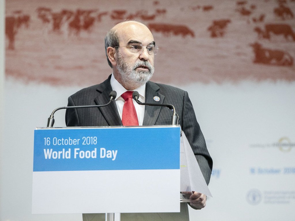 粮农组织总干事若泽·格拉齐亚诺·达席尔瓦在意大利罗马粮农组织总部举行的世界粮食日纪念活动上发表讲话。（2018年10月16日）