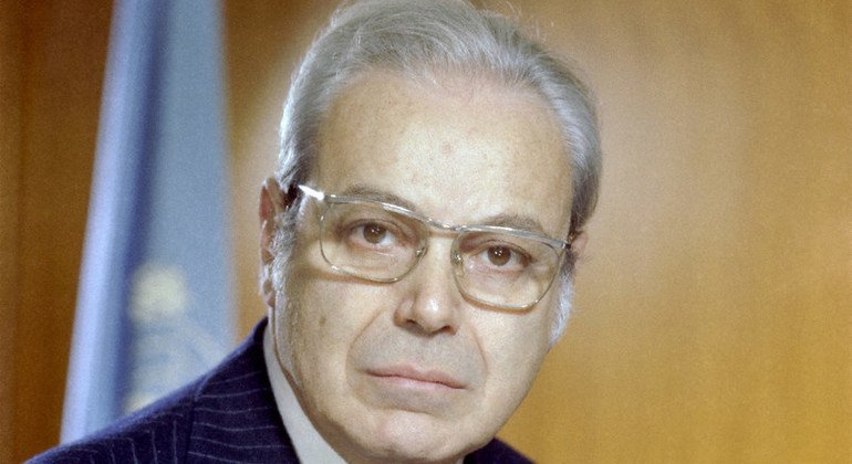 الأمين العام الأسبق خافيير بيريز دي كوييار - تولى منصب الأمين العام الخامس للأمم المتحدة في كانون الثاني/ يناير 1982