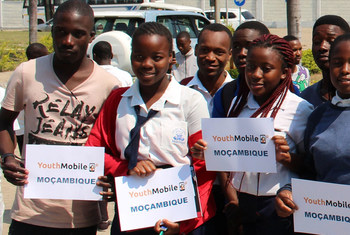 Participantes do projeto Youth Mobile em Moçambique
