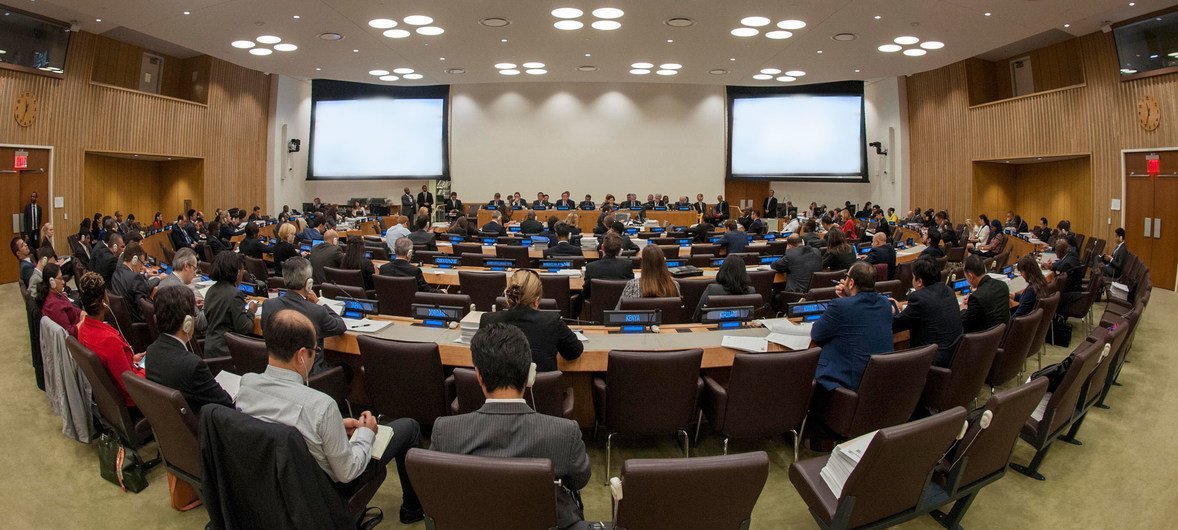 联大第五委员会－－行政和预算委员会举行会议讨论联合国预算。（资料图片）