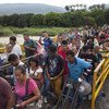 据估计，每天有大约5000名委内瑞拉人通过西蒙玻利瓦尔国际大桥等正式过境点进入哥伦比亚。（图片摄于2019年2月） 
