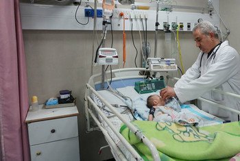Отделение интенсивной терапии больницы Аль-Рантиси в секторе Газа. 