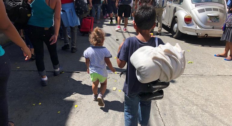 Hay muchos niños entre los migrantes centroamericanos que caminan hacia Estados Unidos. Esta foto fue tomada en Tapachulas, Chipas, México.