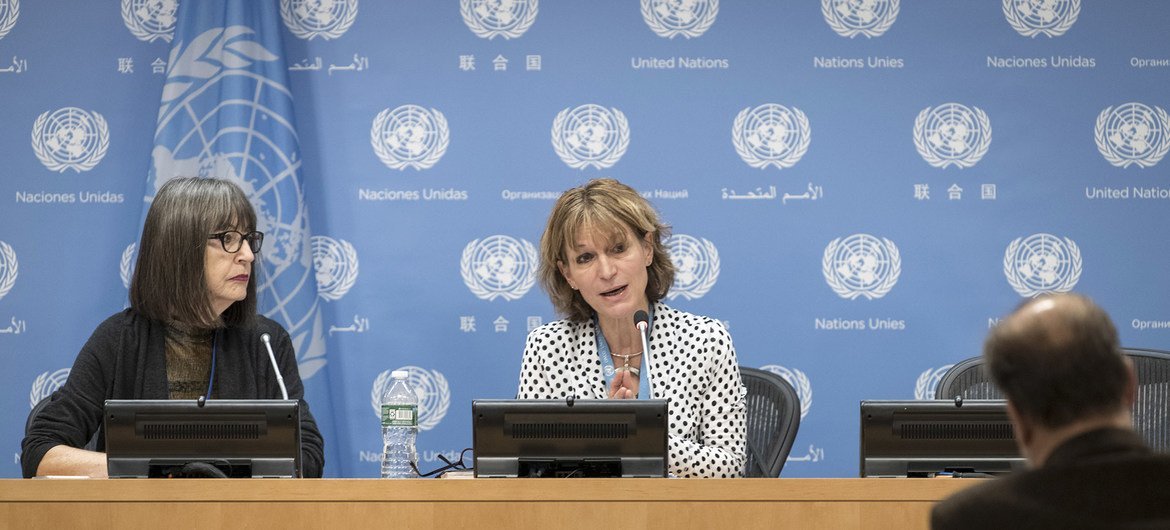 أغنس كالامار المقررة الخاصة للأمم المتحدة المعنية بالإعدامات خارج نطاق القضاء أو التعسفية والموجزة، تتحدث في مؤتمر صحفي بمقر الأمم المتحدة. أكتوبر 2018.