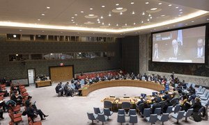 Staffan De Misutra, the UN Special Envoy for Syria (on screen), briefs the Security Council on the situation in the country.