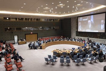 Staffan De Misutra, the UN Special Envoy for Syria (on screen), briefs the Security Council on the situation in the country.