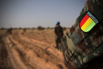 The 850-strong Guinean contingent of the UN peacekeeping mission in Mali, MINUSMA, conducts mine and improvised explosive device searches on roads in and around Kidal in the north of the country. (October 2018)