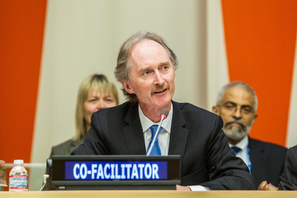 时任挪威常驻联合国代表盖尔·彼得森作为共同主持人在第三次发展筹资问题国际会议上发言( 2014年10月)。