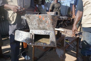 The production and sale of energy-efficient stoves livestock in the coastal zone of the Democratic Republic of the Congo is helping to reduce the cutting down of mangrove tress for firewood. (March 2018)