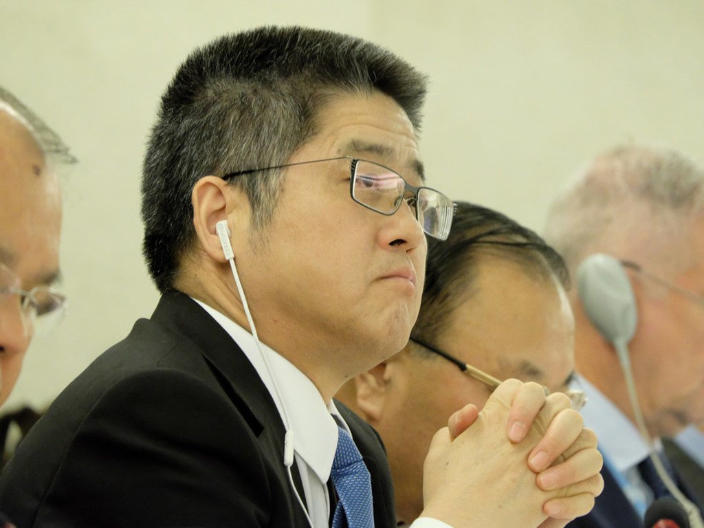 中国外交部副部长乐玉成出席11月6日举行的审议会议。