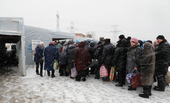  В 2018 году «линию соприкосновения» на востоке Украины пересекли 1,1 млн раз. Фото из архива.