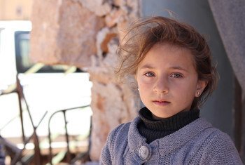 Menina em abrigo na aldeia de Zeyarah, a norte de Alepo. 