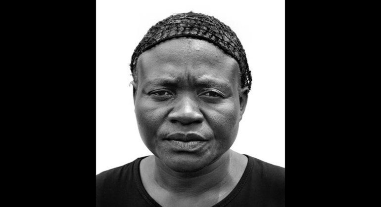 Mimi Misenga, na série de retratos revelam o poder e a dor de mulheres congolesas exiladas em Angola