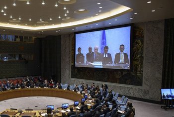 L'Envoyé spécial de l'ONU pour la Syrie, Staffan de Mistura, lors d'un exposé devant le Conseil de sécurité, par visioconférence en 2018.