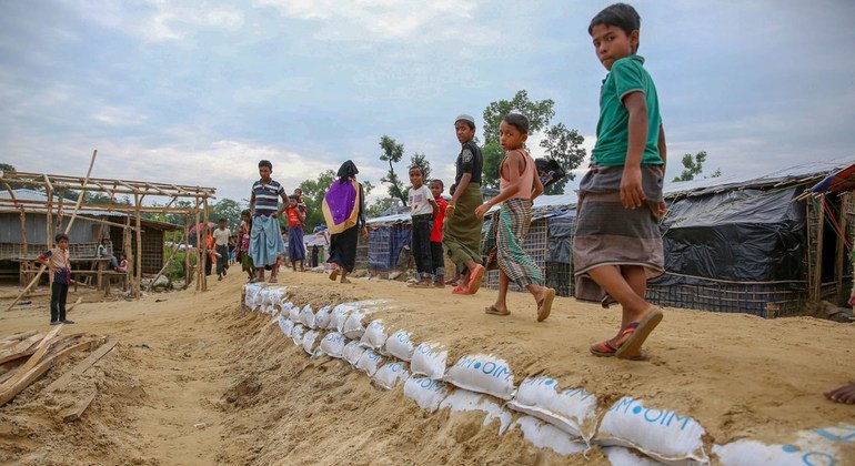 बांग्लादेश के कॉक्स बाज़ार में रोहिंज्या शरणार्थी शिविर.