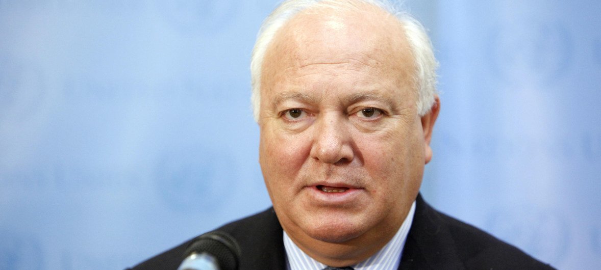 The High-Representative for the UN Alliance of Civilizations, Miguel Ángel Moratinos Cuyaubé, briefs reporters at UN Headquarters (file).