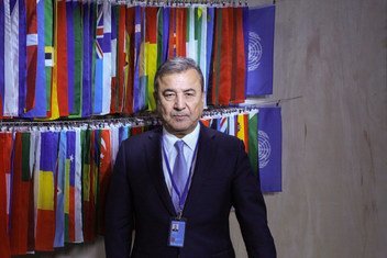 Первый вице-спикер Сената Олий Мажлиса Узбекистана Садык Сафоев в студии Службы новостей ООН