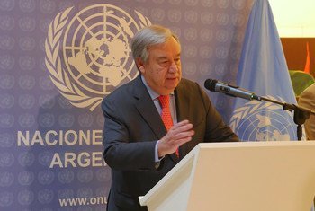 Katibu Mkuu wa  UN António Guterres akizungumza na waandishi wa habari kwenye mkutano wa G20 huko Buenos Aires Argentina Novemba 29, 2018