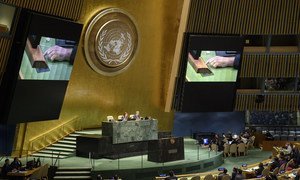 Assembleia Geral das Nações Unidas realiza esta segunda-feira uma sessão que vai considerar o Pacto Global sobre Refugiados