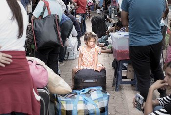 Des réfugiés et migrants vénézuéliens à Pacaraima, au Brésil, à la frontière avec le Venezuela.