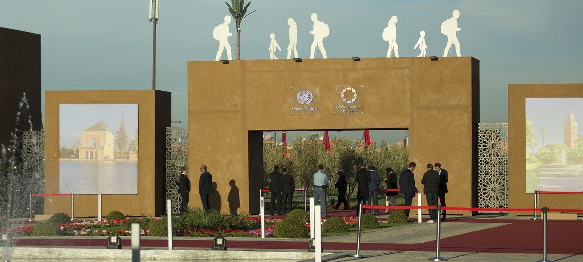 Entrée de la Conférence sur les migrations à Marrakech, au Maroc.