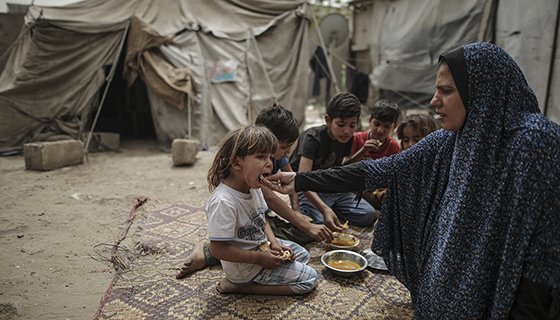 Faixa de Gaza, a insegurança alimentar afeta 68% da população. 