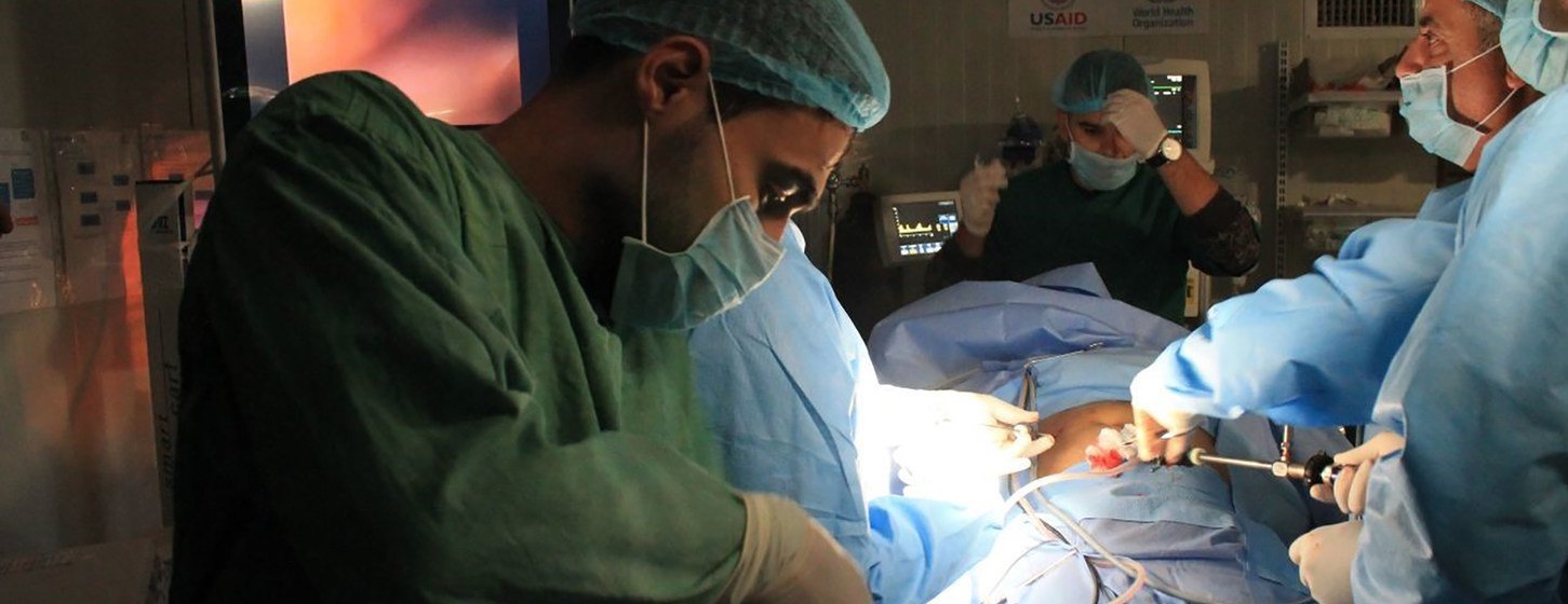 Intervención quirúrgica en un hospital de Mosul, en Iraq.