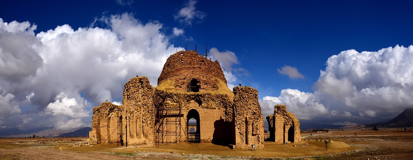 伊朗法尔斯省南部，萨尔韦斯坦的萨珊王朝考古遗址。