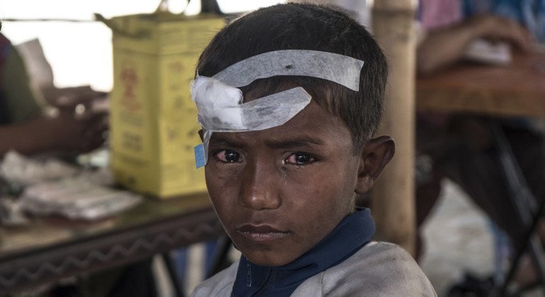 बांग्लादेश में रोहिंज्या शरणार्थियों के लिए बने एक अस्थाई शिविर में 6 साल का बच्चा यासीन. 