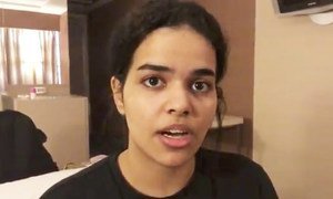 The Saudi Arabian national, Rahaf Mohammed Al-qunun, has been communicating through Twitter from her hotel room in Bangkok, Thailand.