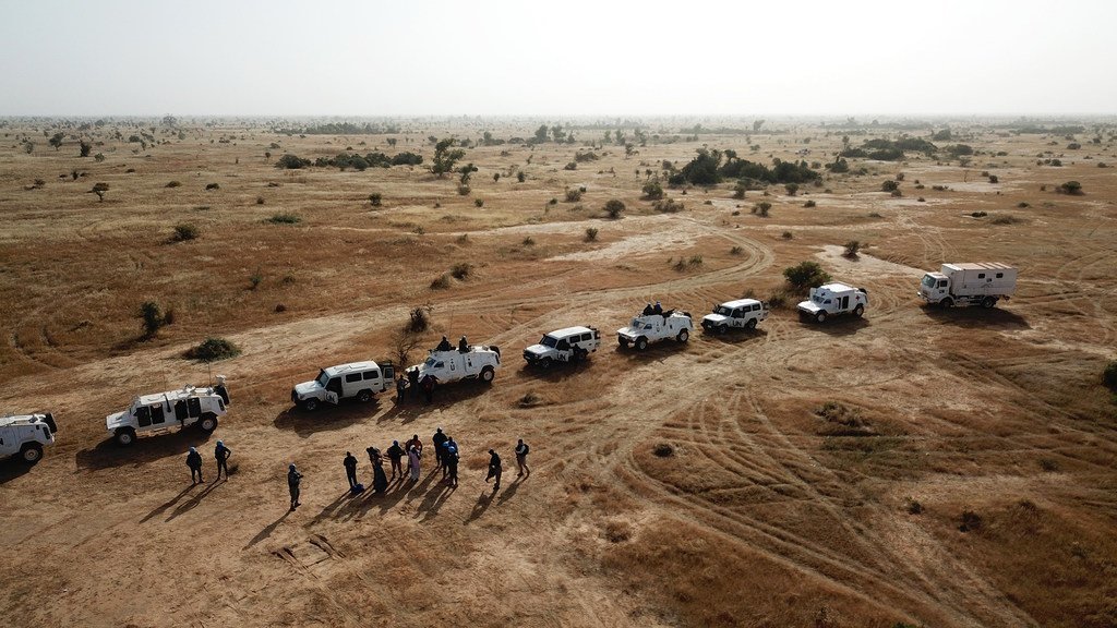 Des Casques bleus de la MINUSMA en patrouille dans la région de Mopti, au Mali, en décembre 2018.