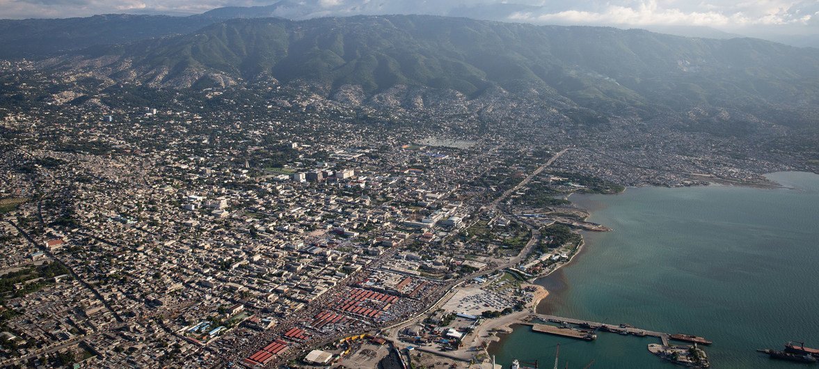 Picha ya juu ya mji mkuu wa Haiti, Port-au-Prince