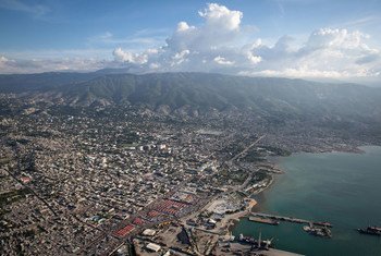 Picha ya juu ya mji mkuu wa Haiti, Port-au-Prince