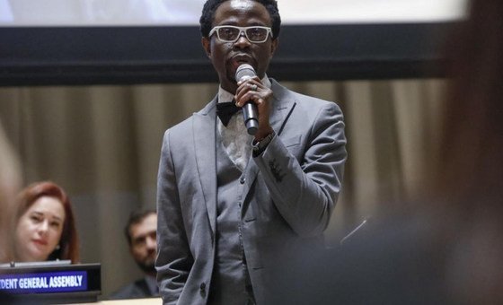 Bertine Bahige, ex-refugiado congolês reassentado nos EUA, foi à sede da ONU, em Nova Iorque, para participar de evento sobre o novo Pacto Global sobre Refugiados.