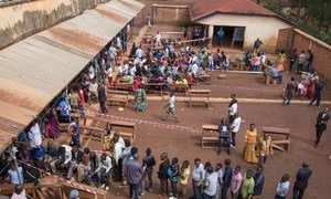 Des électeurs dans un bureau de vote en République démocratique du Congo (RDC) le 30 décembre 2018.