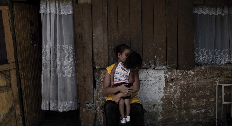 Los niveles extremos de crimen organizado, violencia y pobreza obligan a los niños y sus familias a huir y buscar una nueva vida fuera de Honduras. 